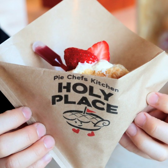 皆さんこんにちは、HOLY PLACEです。